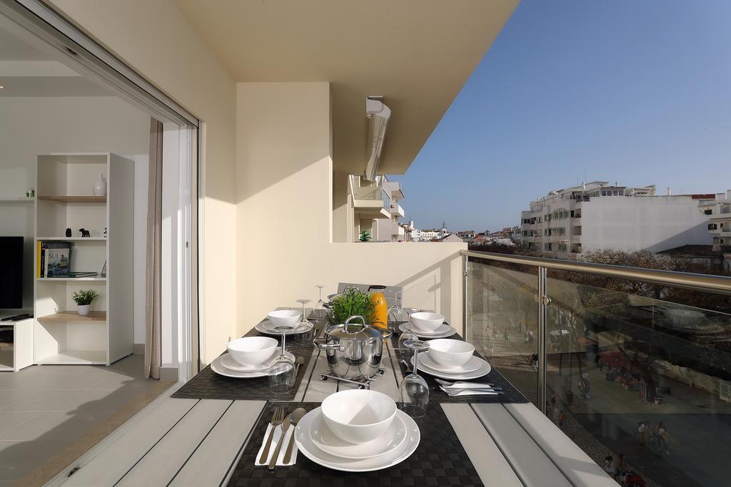 Original 3 Bedroom Downtown Albufeira Bagian luar foto