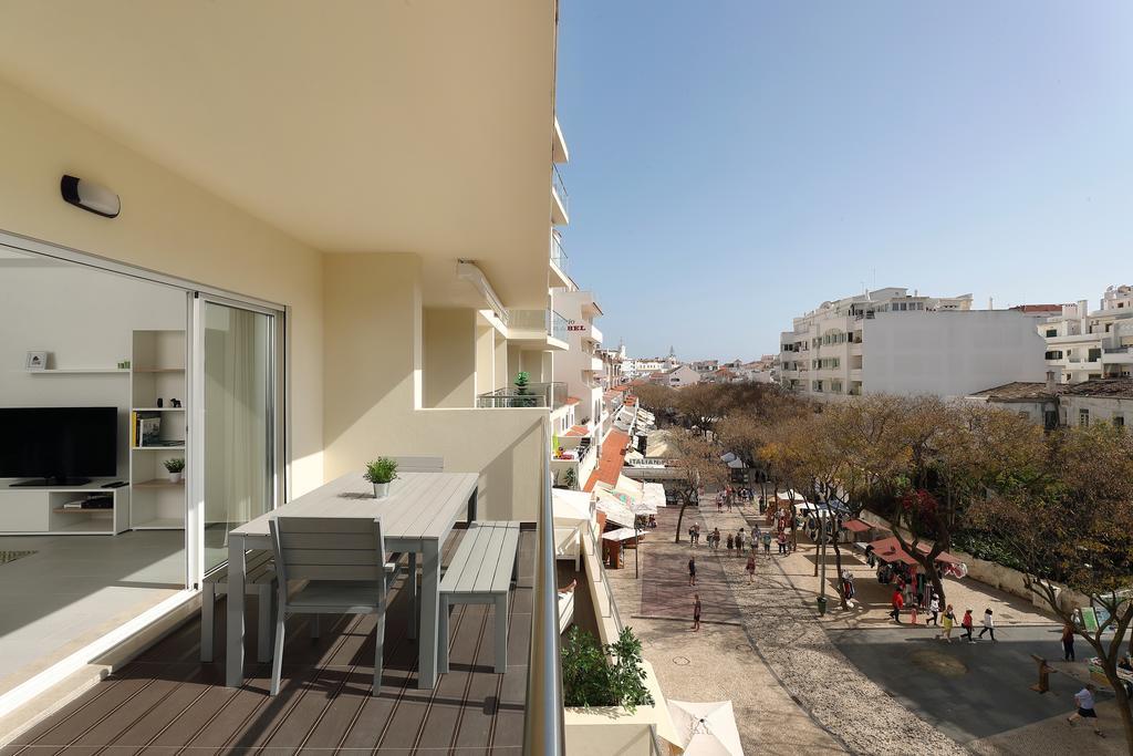 Original 3 Bedroom Downtown Albufeira Bagian luar foto