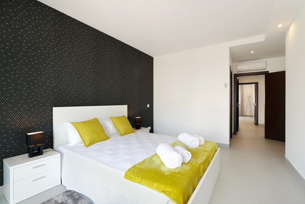Original 3 Bedroom Downtown Albufeira Bagian luar foto