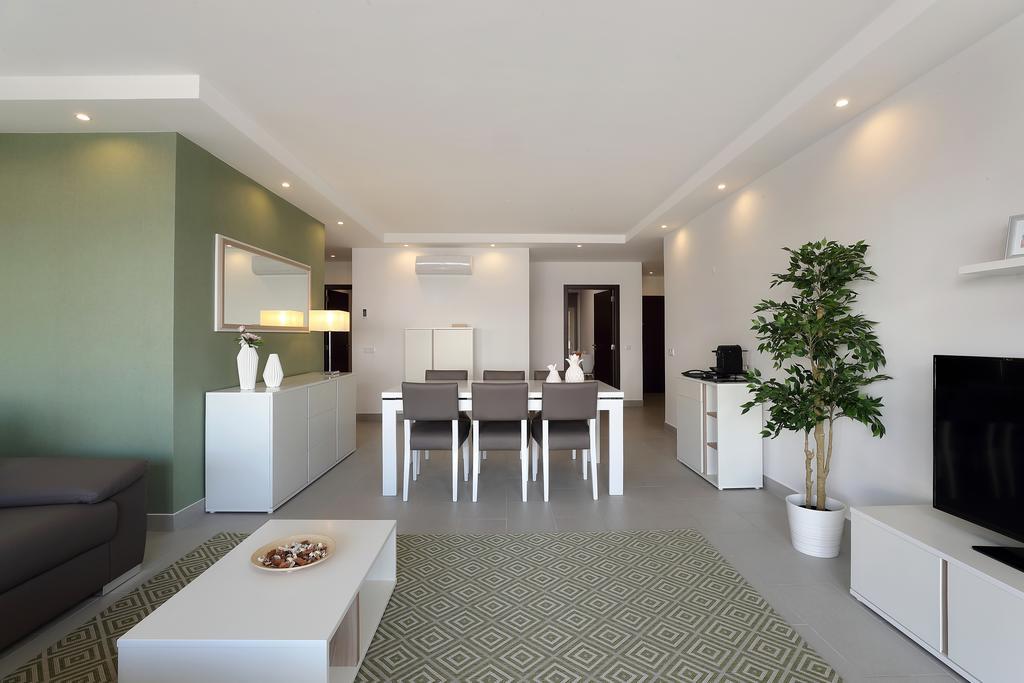 Original 3 Bedroom Downtown Albufeira Bagian luar foto