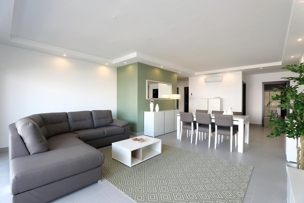Original 3 Bedroom Downtown Albufeira Bagian luar foto
